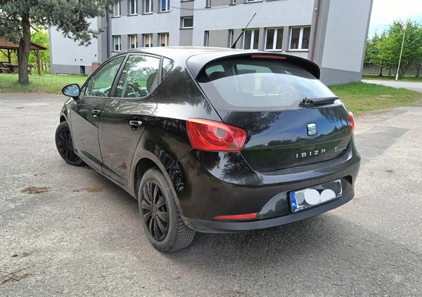 Seat Ibiza cena 12500 przebieg: 277200, rok produkcji 2011 z Dąbie małe 121